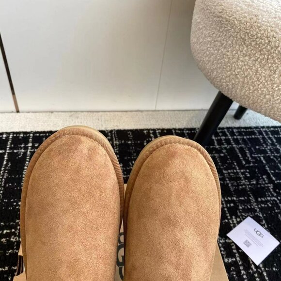 UGG Australia Classic Ultra Mini Platform Boots - Picture 7 of 8